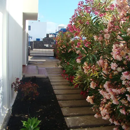 Сasa de vacaciones Nala Meer- Bergblick, Solarbeheizter Pool, Ruhige Lage, Alles Zu Fuss Erreichbar Playa Blanca (Lanzarote)